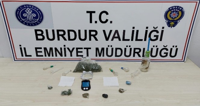 Burdur’da 2 uyuşturucu taciri tutuklandı