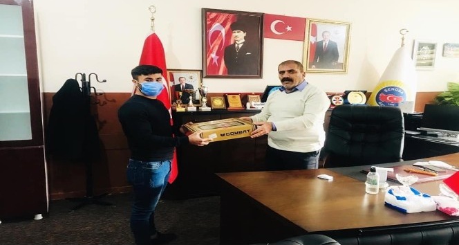 Şenoba Belde Belediye Başkanı Babat’tan örnek davranış