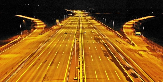 Kuzey Marmara Otoyolu’nun son kısmı ilk kez gece havadan görüntülendi