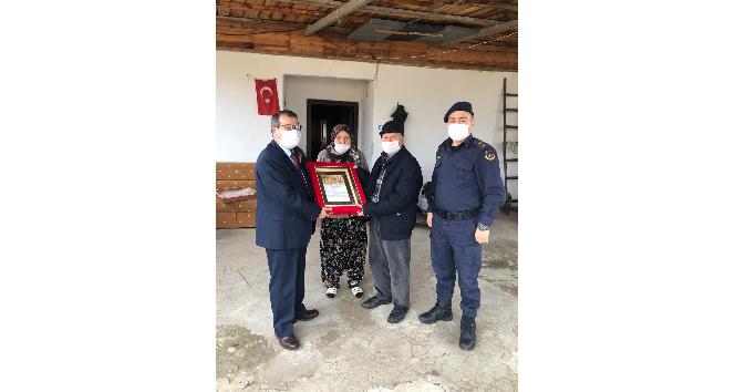 Vefatından sonra gelen şahadetname teslim edildi