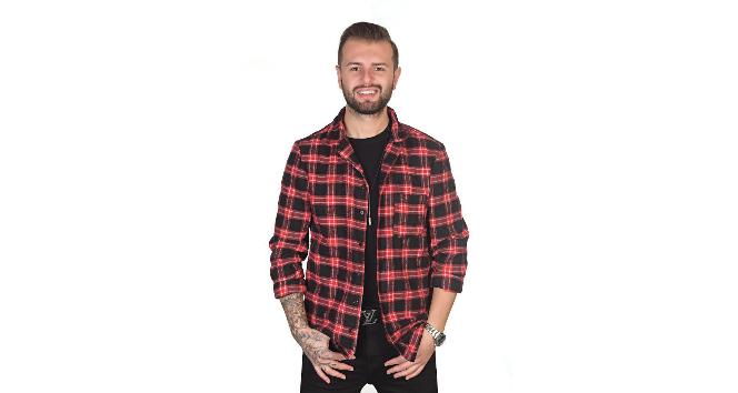 Ariana Grande’nin dikkatini çeken kuaförün telefonları susmuyor