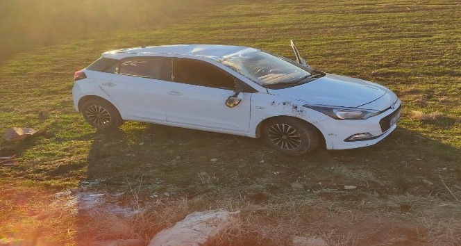 Mardin’de virajı alamayan otomobil takla attı: 4 yaralı