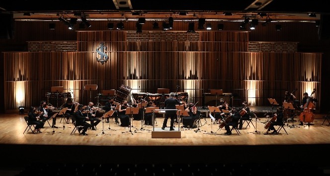 İş Sanat, yeni yılın gelişini “Yine de Güzeldir Yaşamak” konseriyle kutlayacak