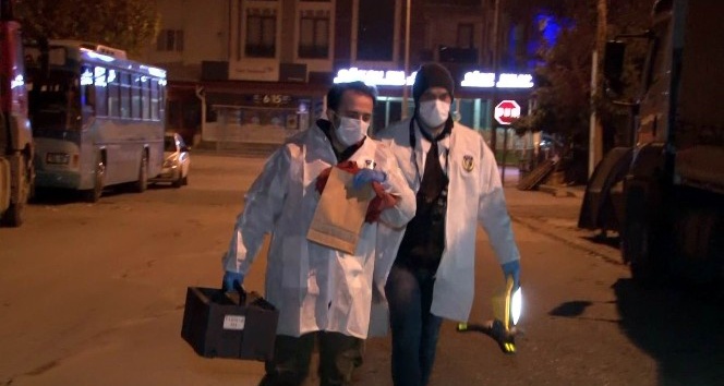 Polisin Atatürk ve bayrak hassasiyeti gönülleri fethetti