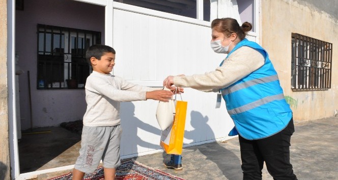 Kızıltepe’de Yerli Malı Haftasında çocuklara Mardin bulguru hediye edildi