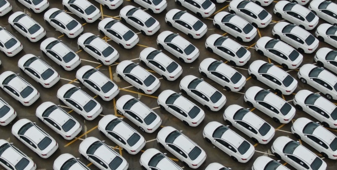 İsrafla mücadele ettiğini belirten İBB’ye onlarca sıfır otomobil