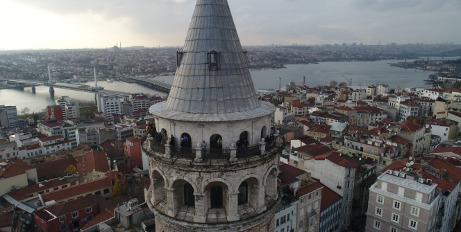 Kısıtlamada İstanbul'u Galata Kulesi'nden izlediler