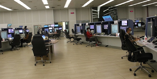 Gökyüzü trafiği onlardan soruluyor