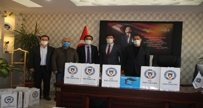 Cizre TSO’dan uzaktan eğitime 55 tablet desteği