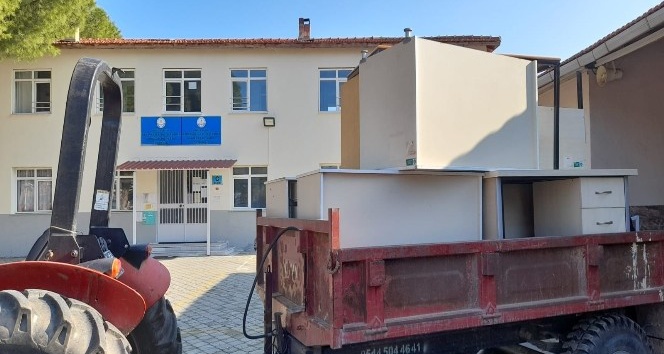 Salihli MYO’dan eğitime destek