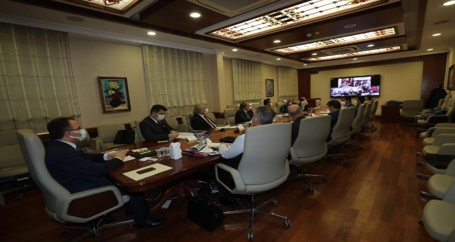 Sınır illerinin valileri online olarak toplandı