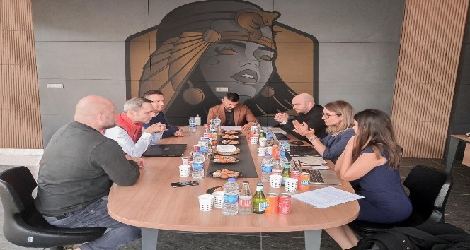 Cleopatra Ink’ten 10 milyon Euro’luk dev anlaşma