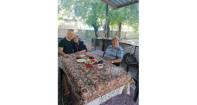 Bir ay içinde anne, baba ve oğlu koronadan hayatını kaybetti