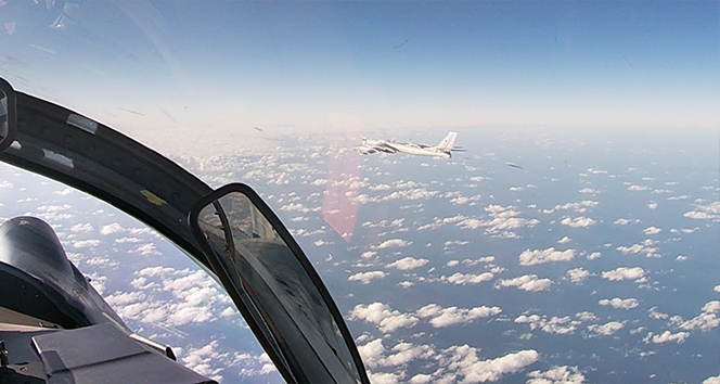 Rus ve Çin bombardıman uçakları, Pasifik Okyanusu'nda ortak devriye uçuşu yaptı