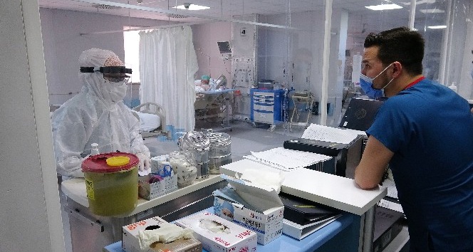 İlaç kullanmayanlar korona virüsü zor atlatıyor