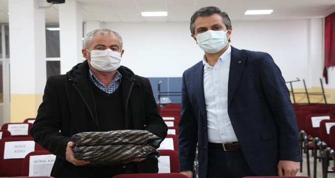 Erbaa’da öğrencilerin ders içerikleri muhtarlar aracılığı ile ulaştırılıyor