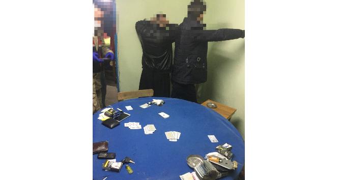 Osmaniye’de kumar oynayan 6 kişiye 34 bin lira ceza