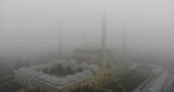 Selimiye’de sis görüntüleri mest etti