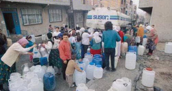 Veysel Eroğlu: “1994 öncesi İstanbul’u susuzlukla Kerbela’ya çeviren malum zihniyet yine susuzluktan bahsetmeye başladı”