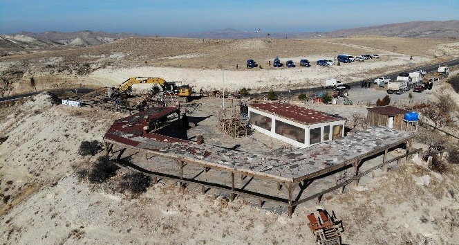 Kapadokya’da kaçak yapıların yıkımı devam ediyor
