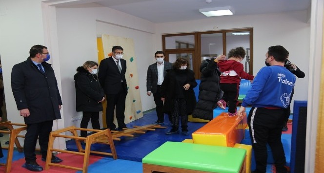 Çocuk Evleri Sitesi�ndeki Çocuklar Için “Hareket Ve Oyun Alanı” Kuruldu
