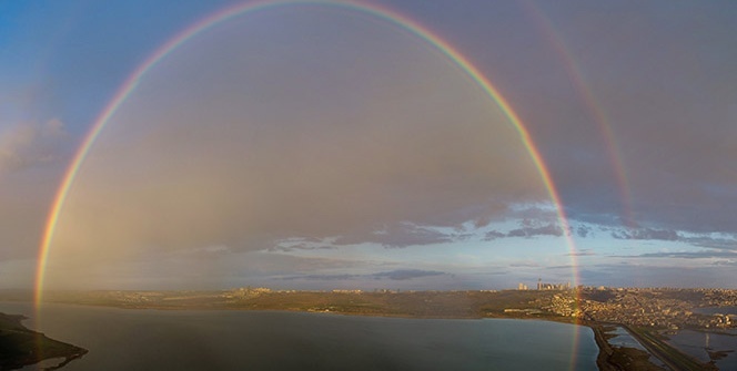 İstanbul semaları rengarenk oldu