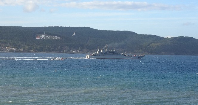 Rus savaş gemisi ’Novocherkassk’ Çanakkale Boğazı’ndan geçti