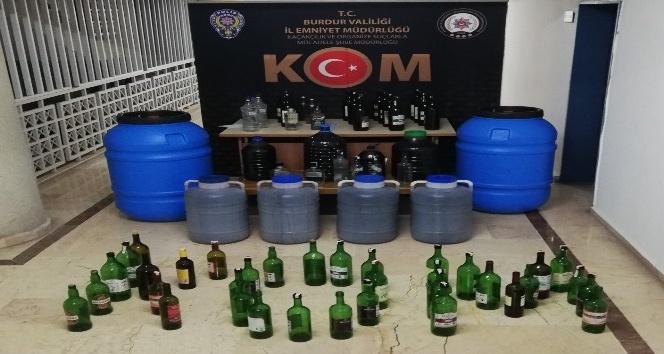 Burdur’da 380 litre kaçak içki ele geçirildi