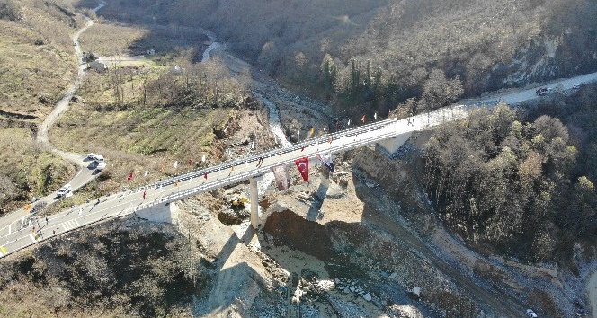 Bakan Adil Karaismailoğlu Altı Şehitler Köprüsü’nün açılışını gerçekleştirdi