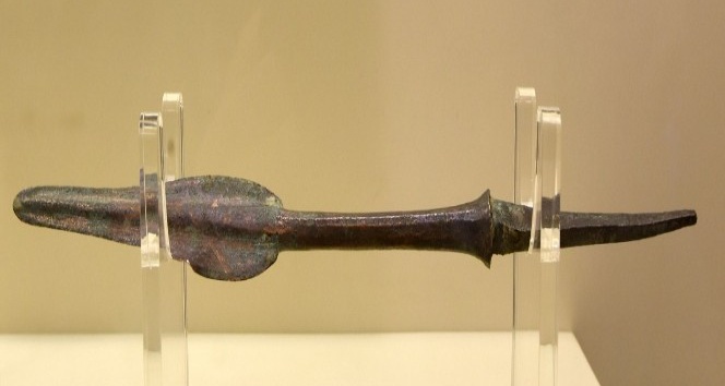 Trabzon’da bulunan M.Ö. 4 bin yılına ait mızrak uçları İpekyolu Müzesi’nde sergilenmeye başlandı