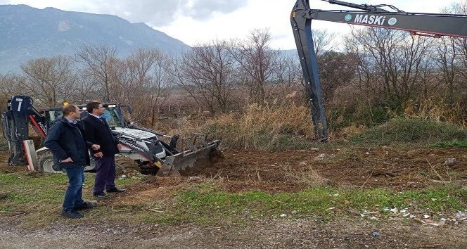 Yeniharmandalı’da taşkınların önüne geçiliyor