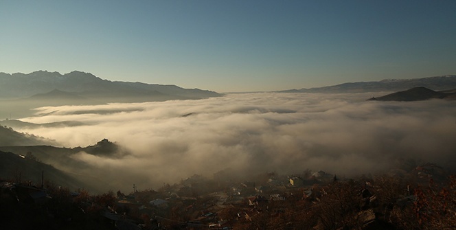 Tunceli'de sis denizi, şehir kayboldu