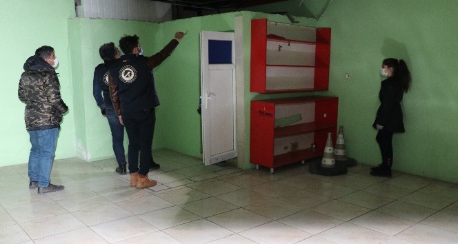 Elif Naz’ın dikkati mahsur kalan kediyi kurtardı