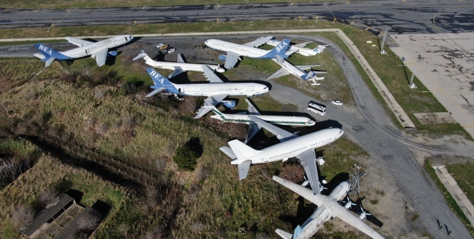 Atatürk Havalimanı'na terk edilen dokuz uçak satışa çıkıyor