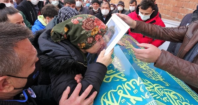 Başına yorgun mermi isabet eden Büşra, son yolculuğuna uğurlandı