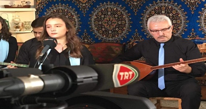 Bozüyüklü genç sanatçılar TRT Türkü Radyosu’na konuk oldular