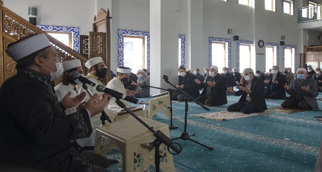 Nevşehir’de Covid-19’dan vefat edenler için mevlit okutuldu