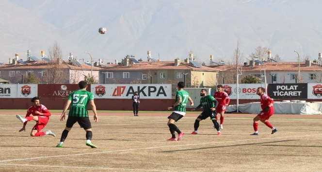Erteleme maçında 24Erzincanspor ile Kocaelispor golsüz berabere kaldı