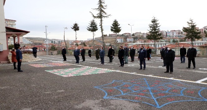 Yozgat’ta okullarda İstiklal Marşı okundu