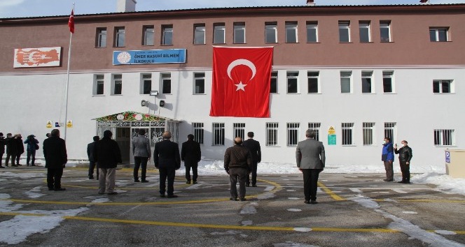 Erzurum’da bayrak töreni