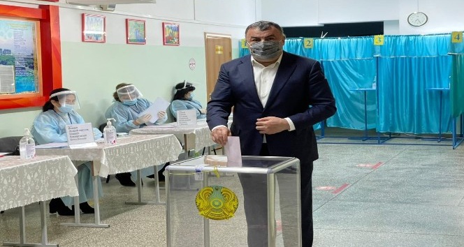 Başkan Kassanov, Kazakistan’da milletvekili seçildi