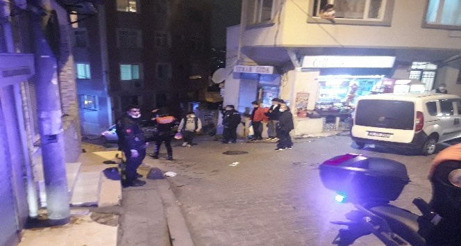 Beyoğlu’nda silahlı kavga: 2 yaralı