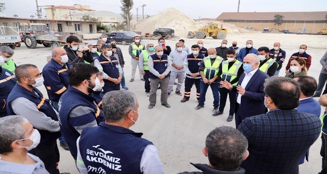 Akdeniz Belediyesi, personeline 500 TL pandemi desteği verdi
