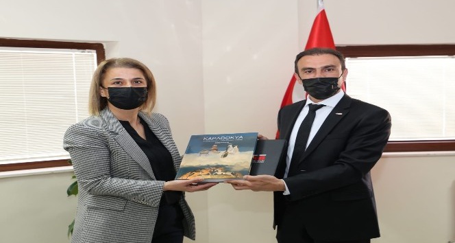 Vali Becel, TÜRSAB Kapadokya Başkanı Aldemir’i ziyaret etti