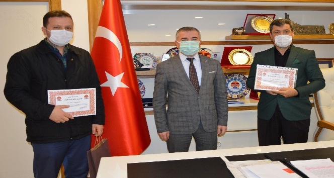 Başkan Özdemir’den gassallara teşekkür belgesi