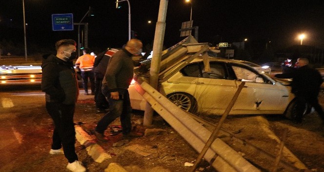Bolu’da iki otomobil çarpıştı: 2 yaralı