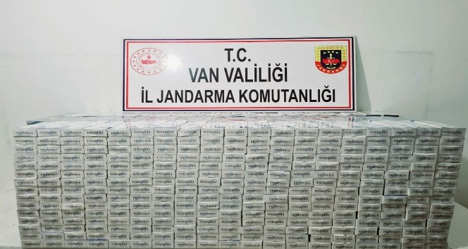Başkale’de 10 bin paket kaçak sigara ele geçirildi