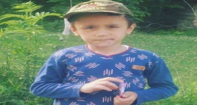 Minibüsün çarptığı çocuk hayatını kaybetti