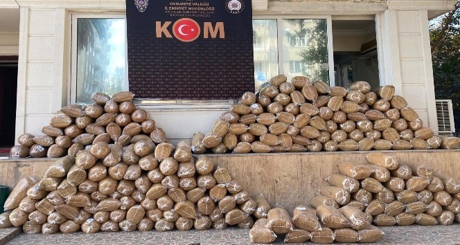 Osmaniye’de 1 ton 392 kilo kaçak tütün ele geçirildi