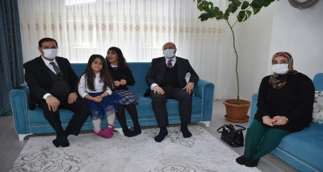 Başkan Geylani’den engelli ailelere ziyaret